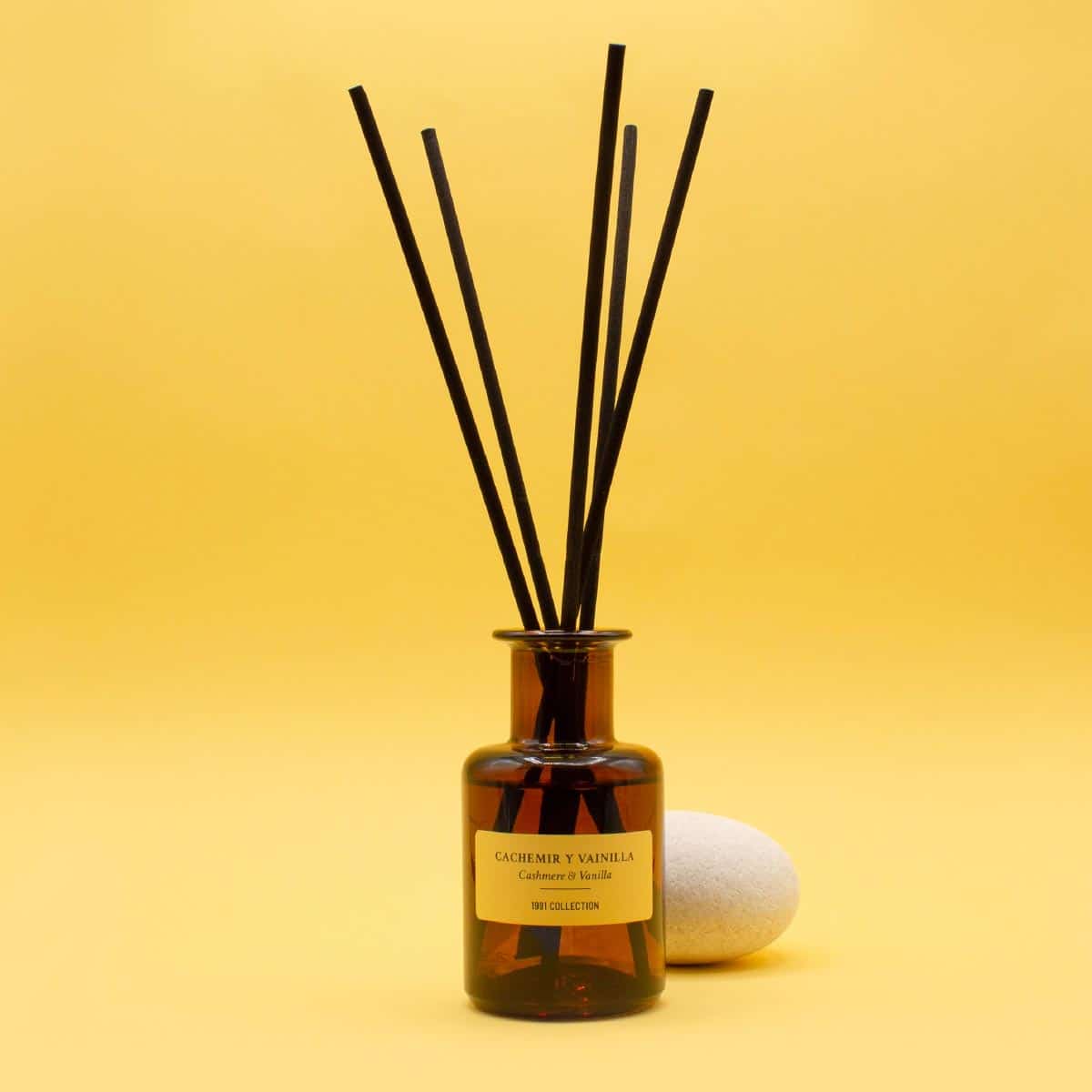 Ambientador Mikado Cachemir y Vainilla 1991 100 ml | Difusor de Varillas | Fragancia Dulce y Elegante | Hogar - Image 4