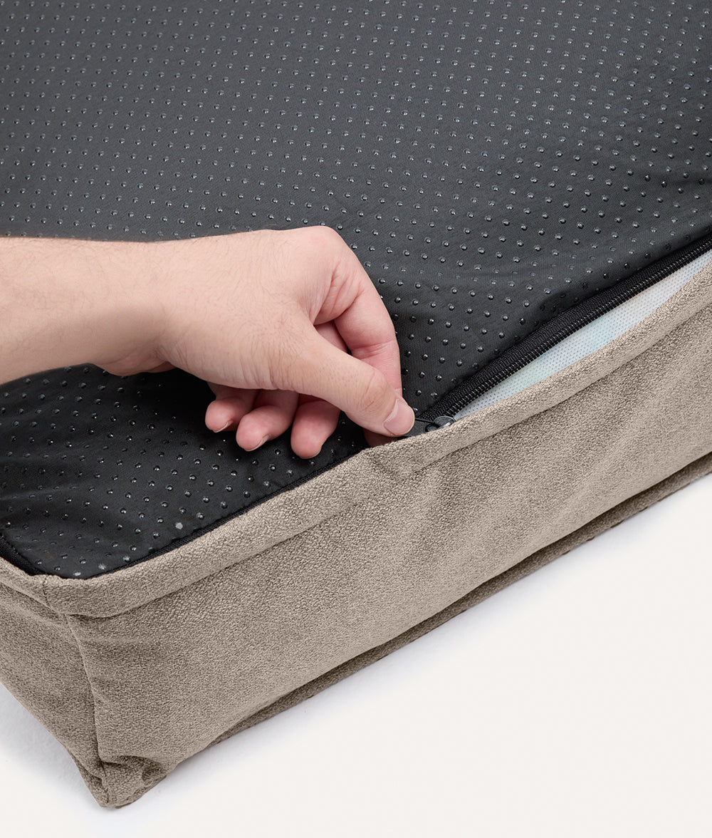 Cafide Cama De Material Reciclado Para Perro Con Tejido Basic Beige. Modelo Cuadra. - Image 3