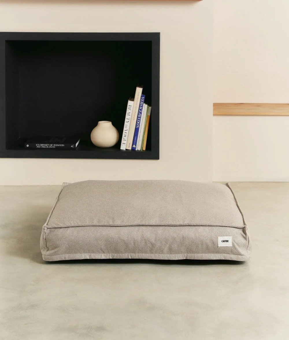 Cafide Cama De Material Reciclado Para Perro Con Tejido Basic Beige. Modelo Cuadra. - Image 5