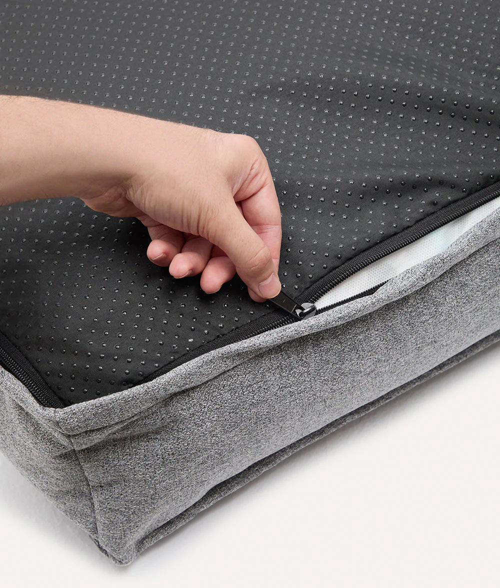 Cafide Cama De Material Reciclado Para Perro Con Tejido Basic Gris. Modelo Cuadra. - Image 3