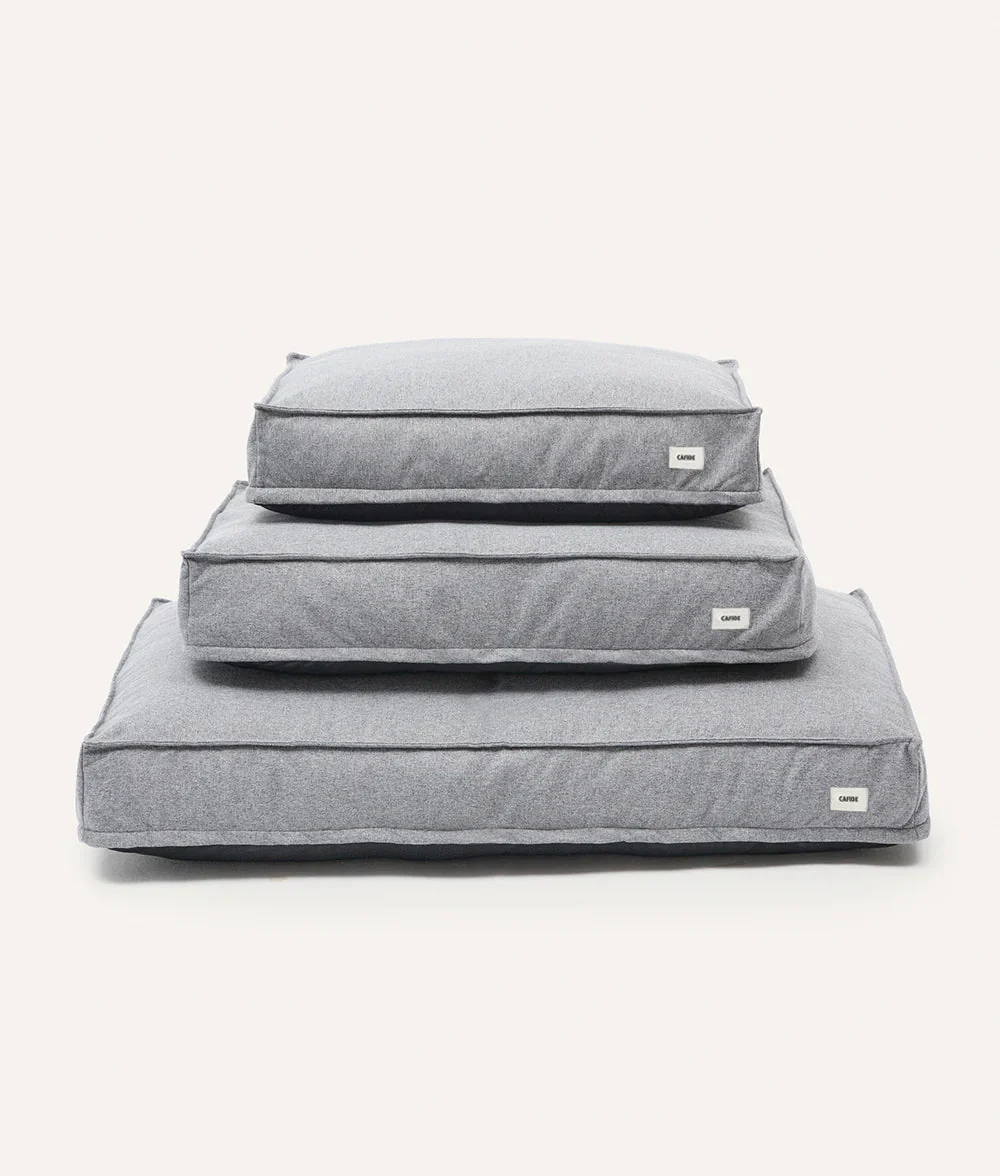 Cafide Cama De Material Reciclado Para Perro Con Tejido Basic Gris. Modelo Cuadra. - Image 5