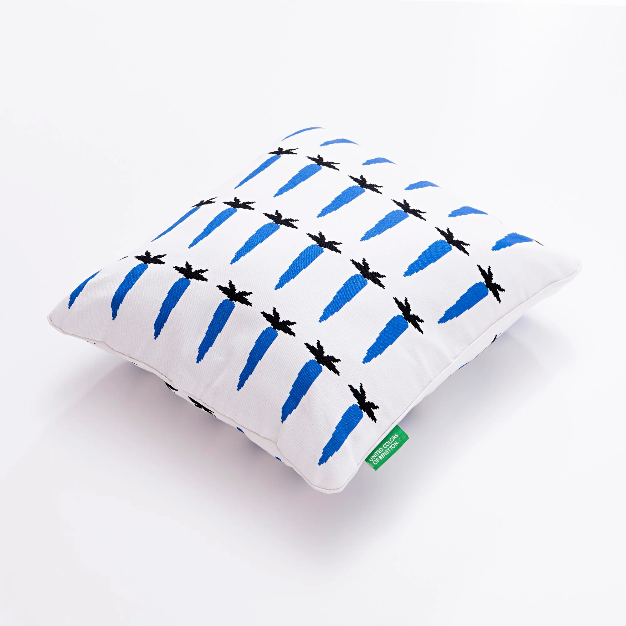 Cojin 40x40cm Relleno 300gr Poliester 100% Algodon Canvas 300gsm Zanahoria Azul Benetton - Image 2