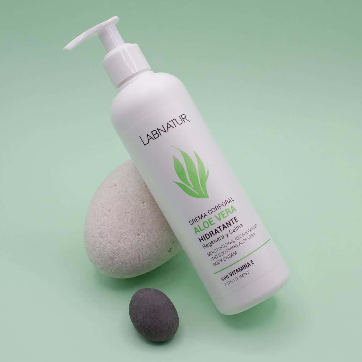 Crema Corporal Aloe Vera 300 Ml | Hidratación y Calmante Natural | Piel Suave y Reparada | Uso Diario - Image 3