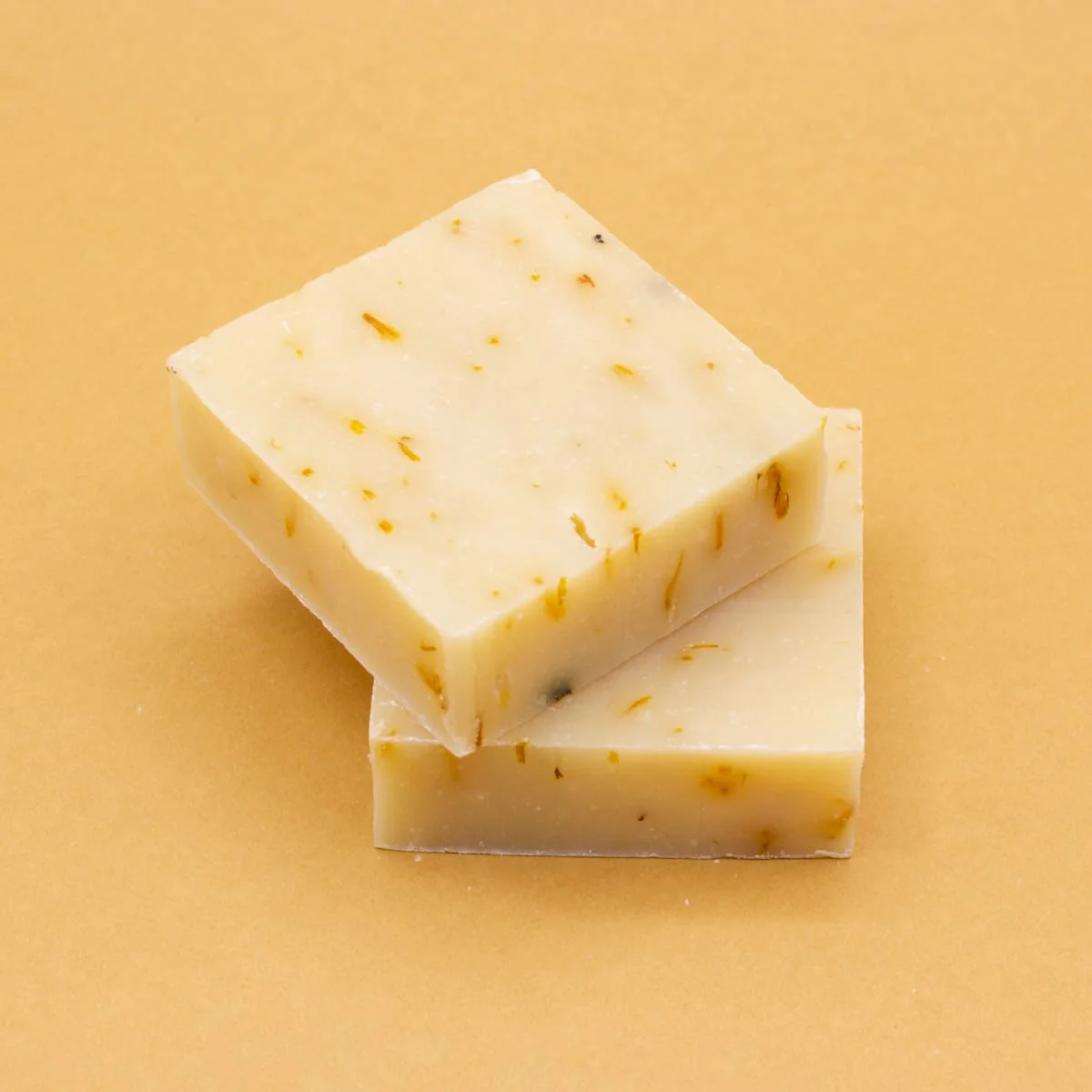 Jabón Natural Caléndula Premium Labnatur 100 g| Piel Sensible | Calmante | Regenerador Suave - Image 2