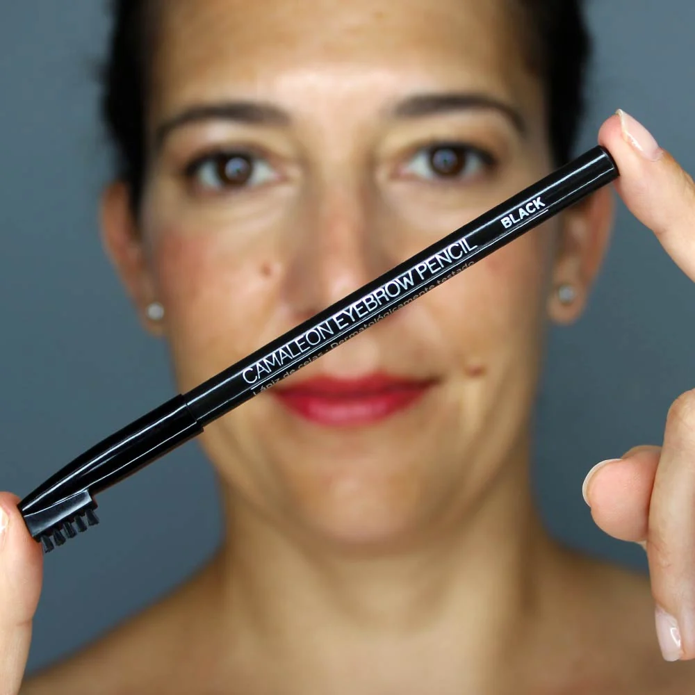 Lápiz De Cejas Negro Camaleon Cosmetics - Image 3