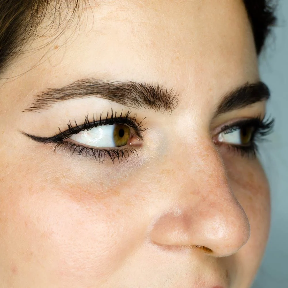 Lápiz De Ojos Negro Camaleon Cosmetics - Image 2