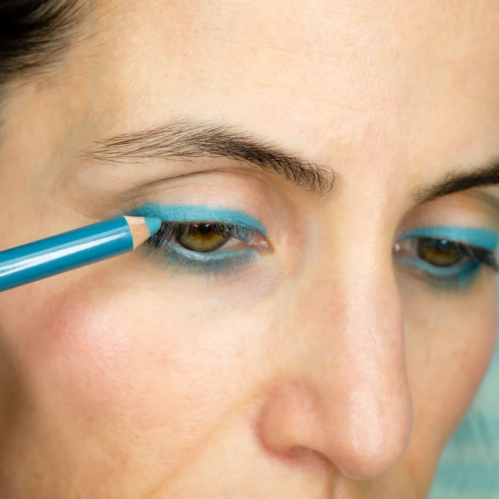 Lápiz De Ojos Turquesa Camaleon Cosmetics - Image 3