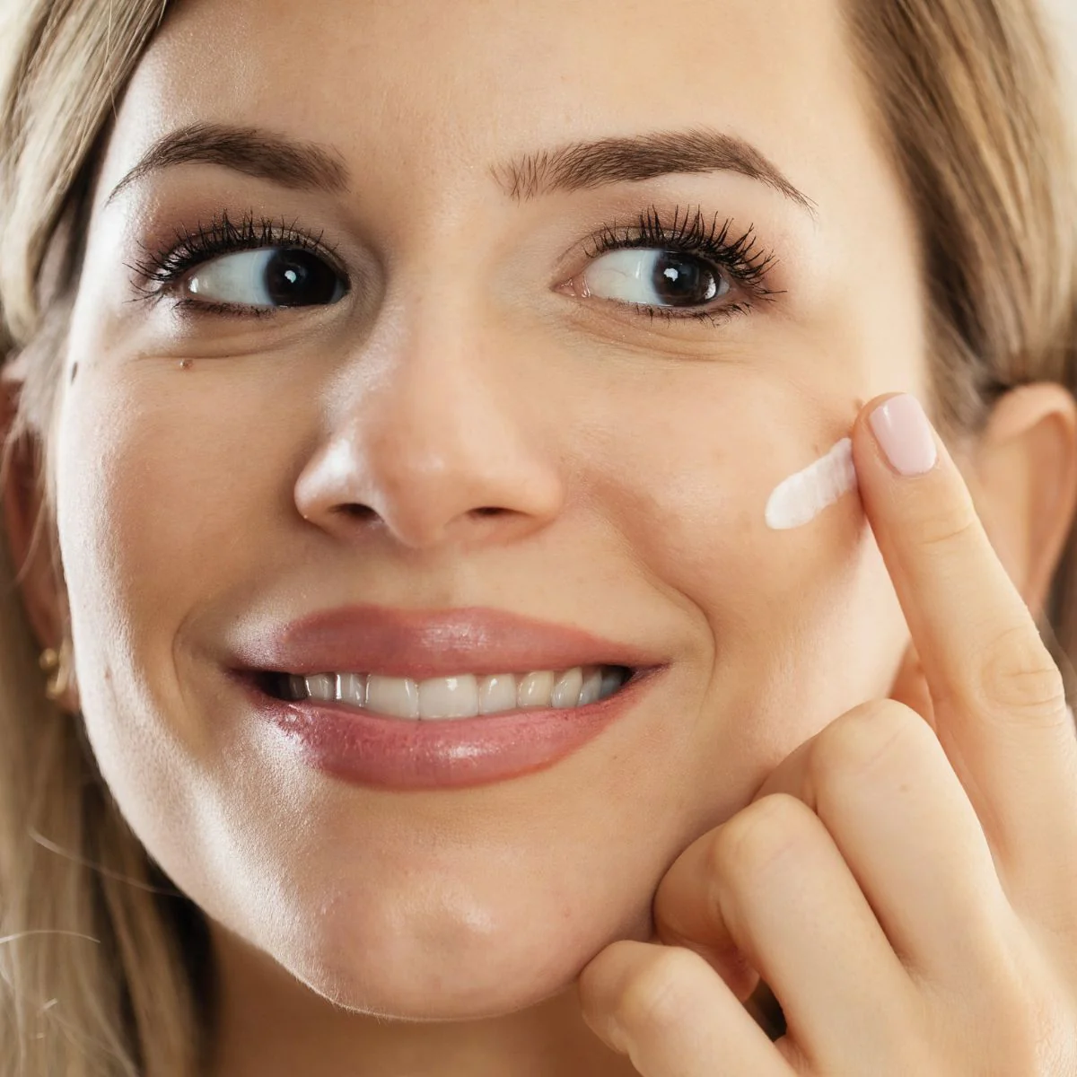 Lovves Crema Facial Hidratante Activa - Image 2