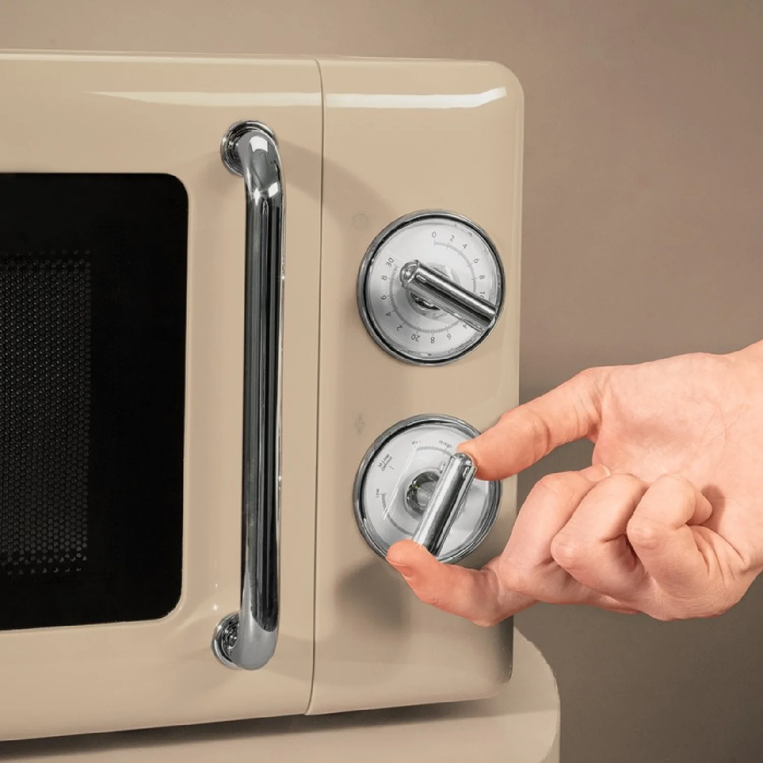 Microondas Mecánico De 20 L Proclean 3010 Retro Beige. 700 W En 6 Niveles, Temporizador Hasta 30 Minutos, Modo Descongelación, Diseño Vintage En Bei - Image 2