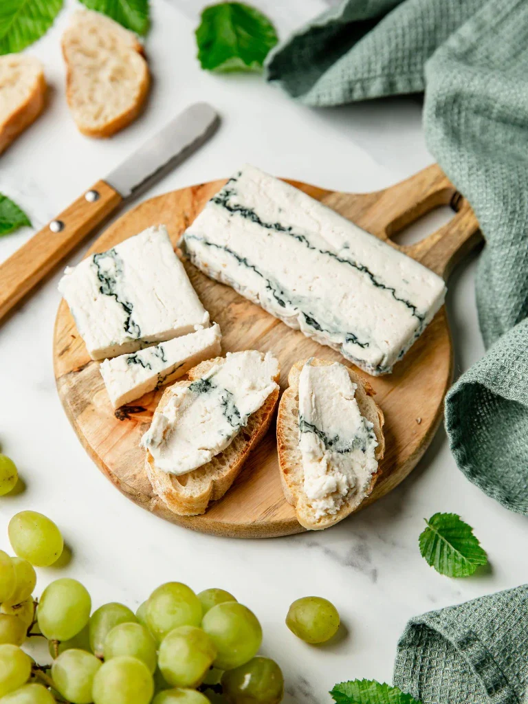 Queso Vegetal Estilo Roquefort Jeanne Jay&joy 90g - Image 3